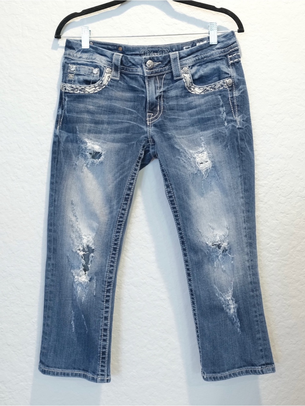 Miss Me Signature Crop Blue Jeans Size 29 Distressed Embroidery Rhinestones